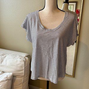 Double Zero Women's Striped Sccop Neck T Shirt Size Large